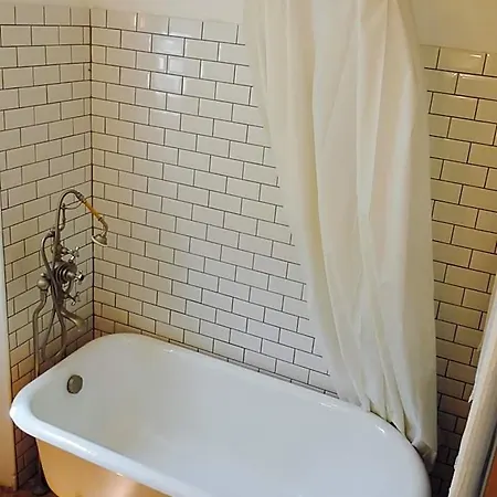 Bed & Breakfast Chez Lola-maison D'hotes Corbieres Durban-Corbieres