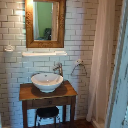 Bed & Breakfast Chez Lola-maison D'hotes Corbieres 3*